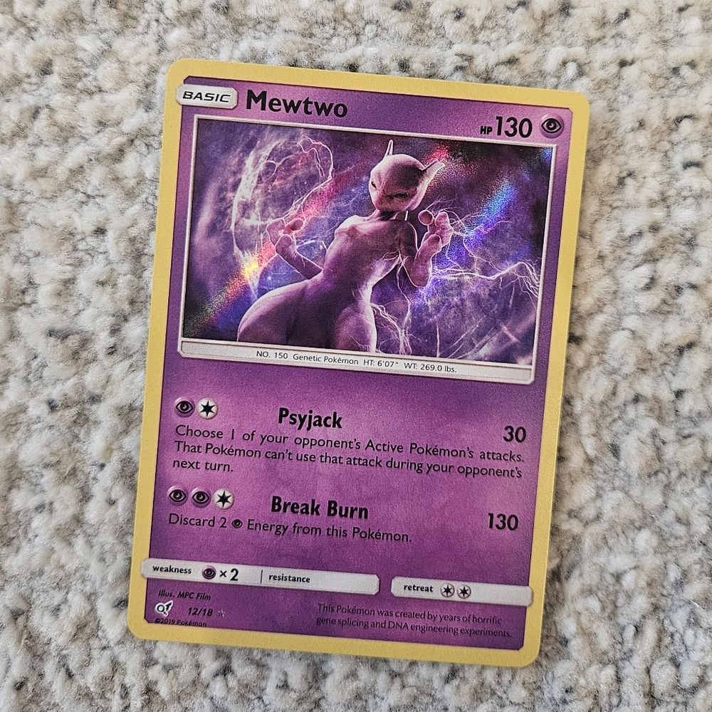 POKEMON TCG Card Mewtwo Detective Pikachu Holo Rare 12/18